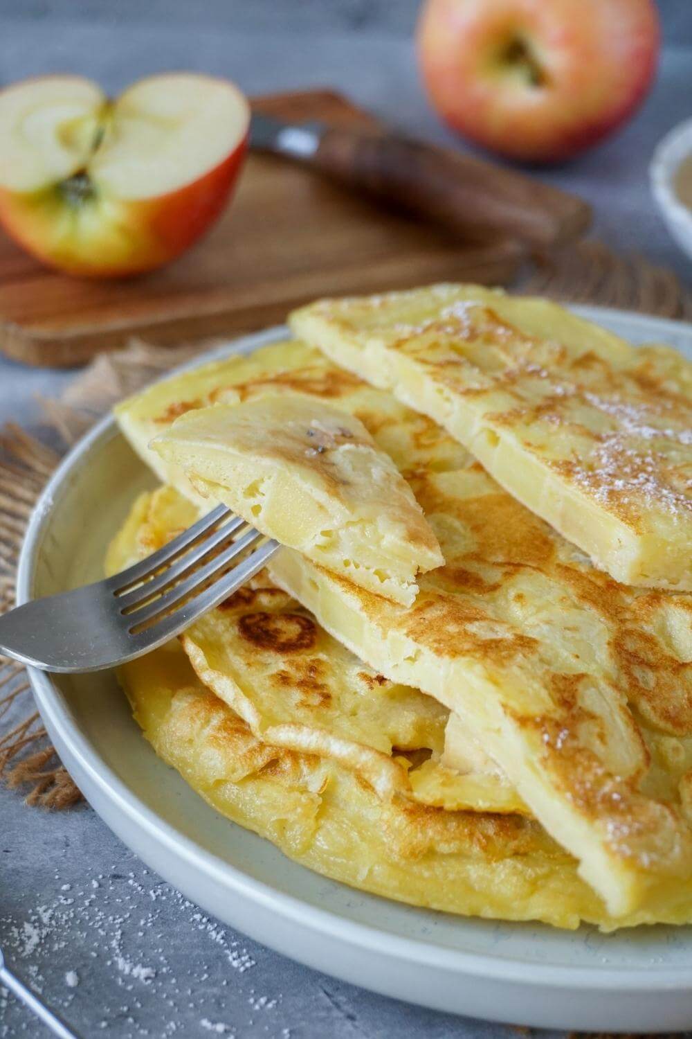 Apfelpfannkuchen – so einfach & fluffig wie bei Oma