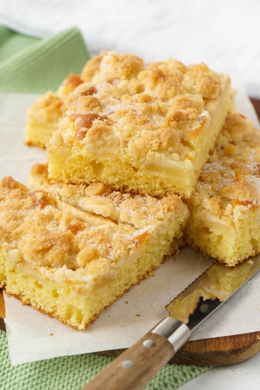 Apfelkuchen vom Blech mit Streusel – einfach lecker