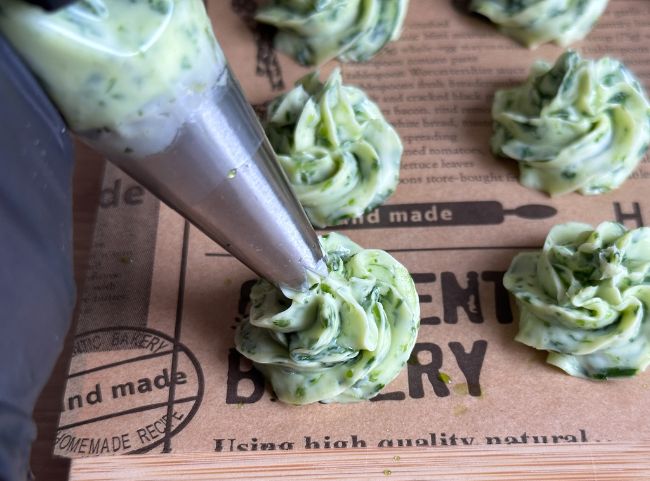 B&auml;rlauchbutter einfrieren