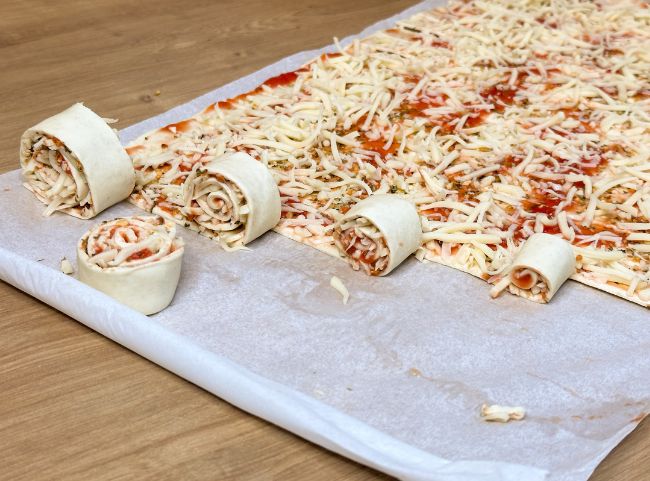 Bl&auml;tterteigschnecken vegetarisch rollen