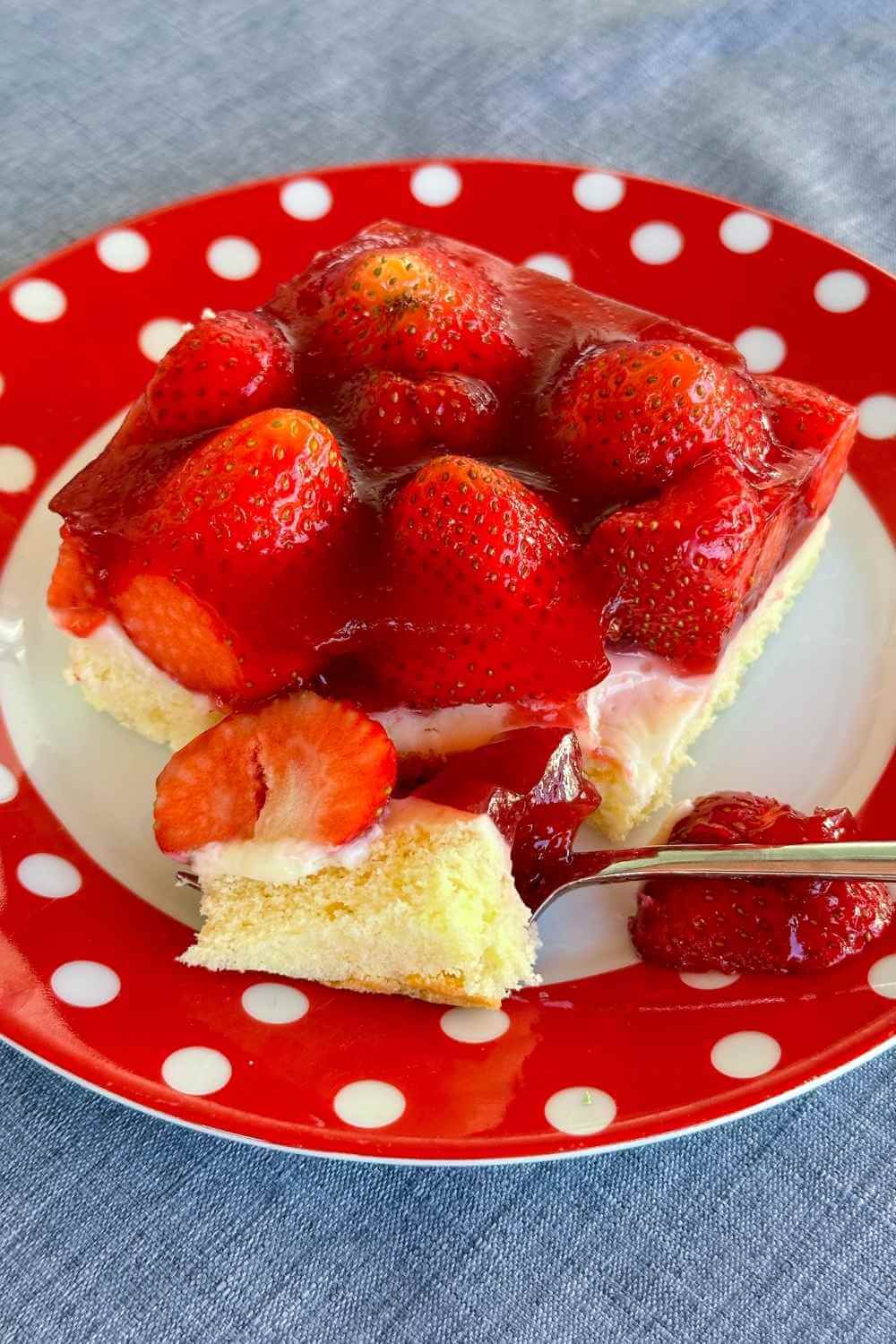 Schneller Erdbeerkuchen vom Blech – Blitz-Rezept