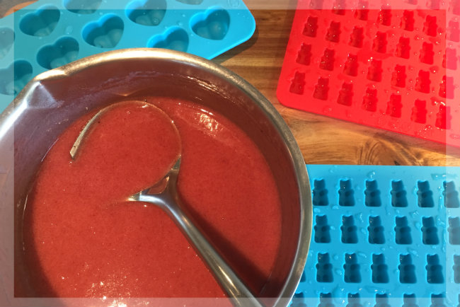 Erdbeer-Gummib&auml;rchen selber machen