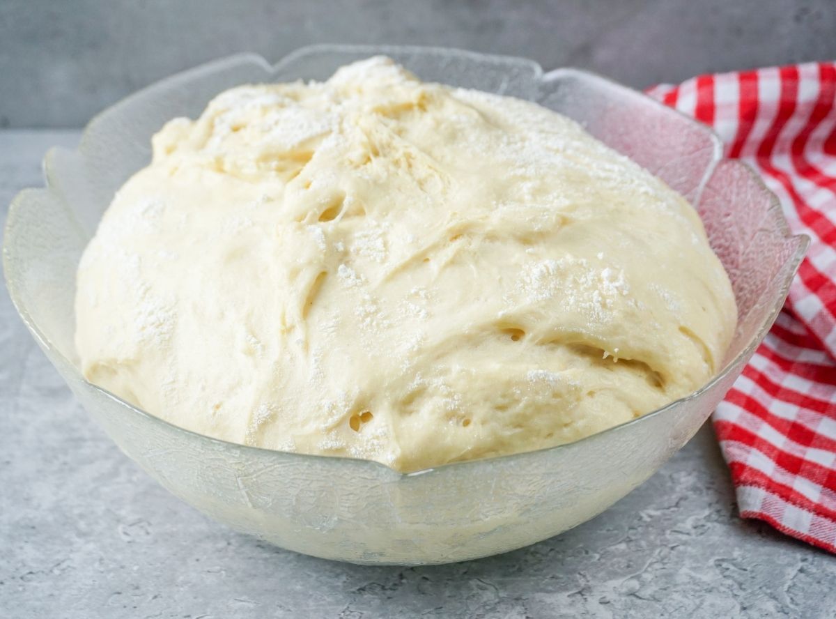 Hefeteig über Nacht gehen lassen