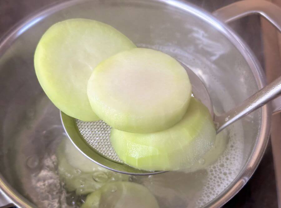 Kohlrabischnitzel - Kohlrabi vorkochen