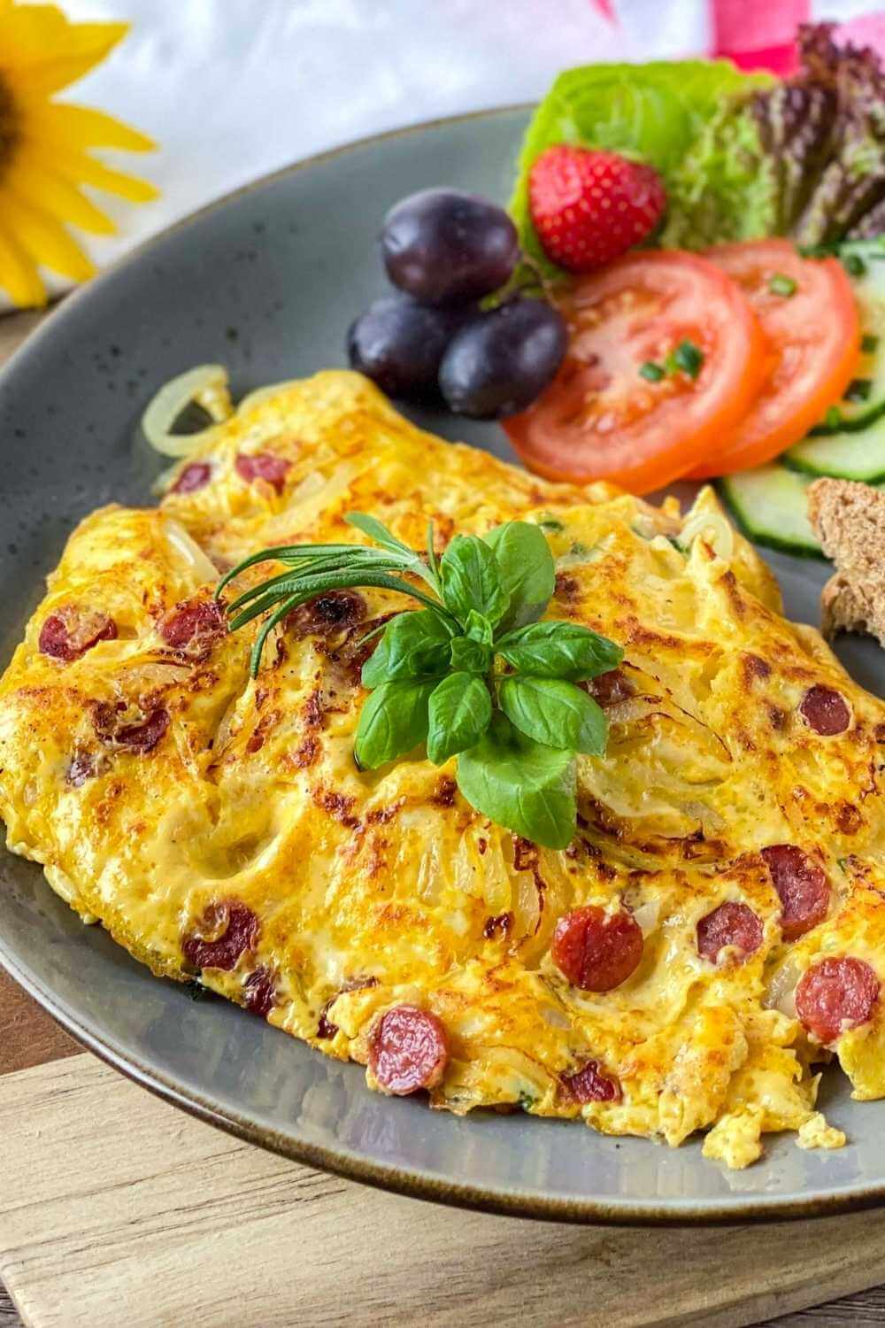 Omelette mit Salami und Käse