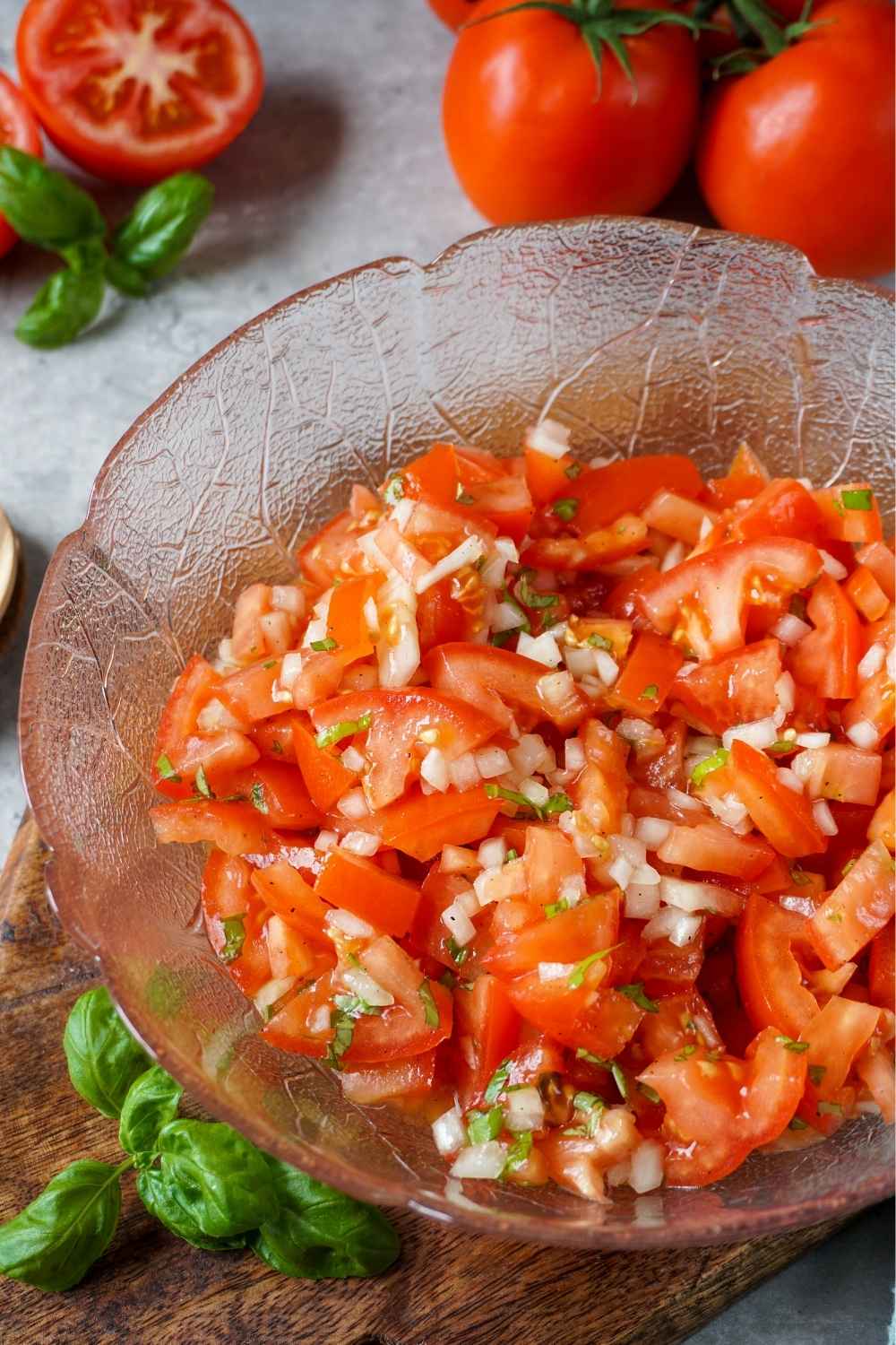 Jennys Tomatensalat mit Zwiebeln – einfach lecker